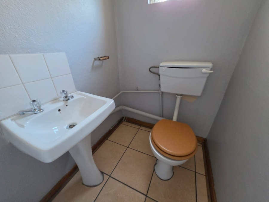 To Let commercial Property for Rent in Bethlehem Free State